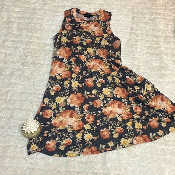 Fortune + Ivy Desert Rose Pale Flower with Grey Jersey Knit Background - Picture 2 of 12